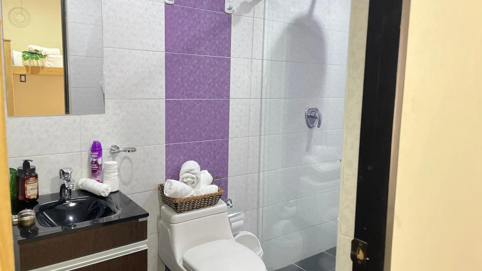 Home Colors - Comodas Habitaciones Estadio Medellin Homestay