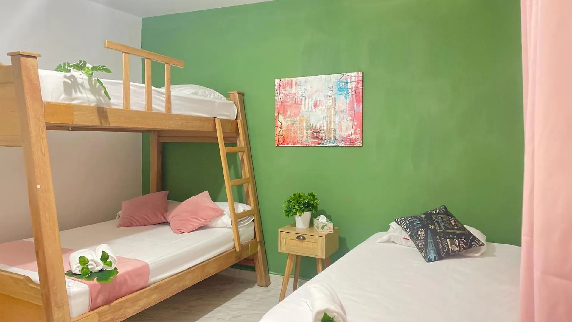 Home Colors - Comodas Habitaciones Estadio Medellin Homestay
