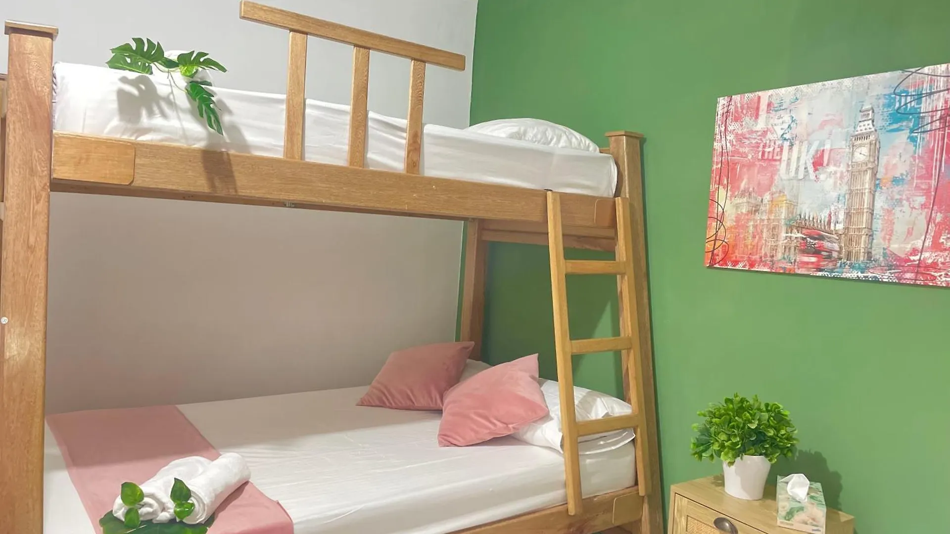 Home Colors - Comodas Habitaciones Estadio Medellin Homestay