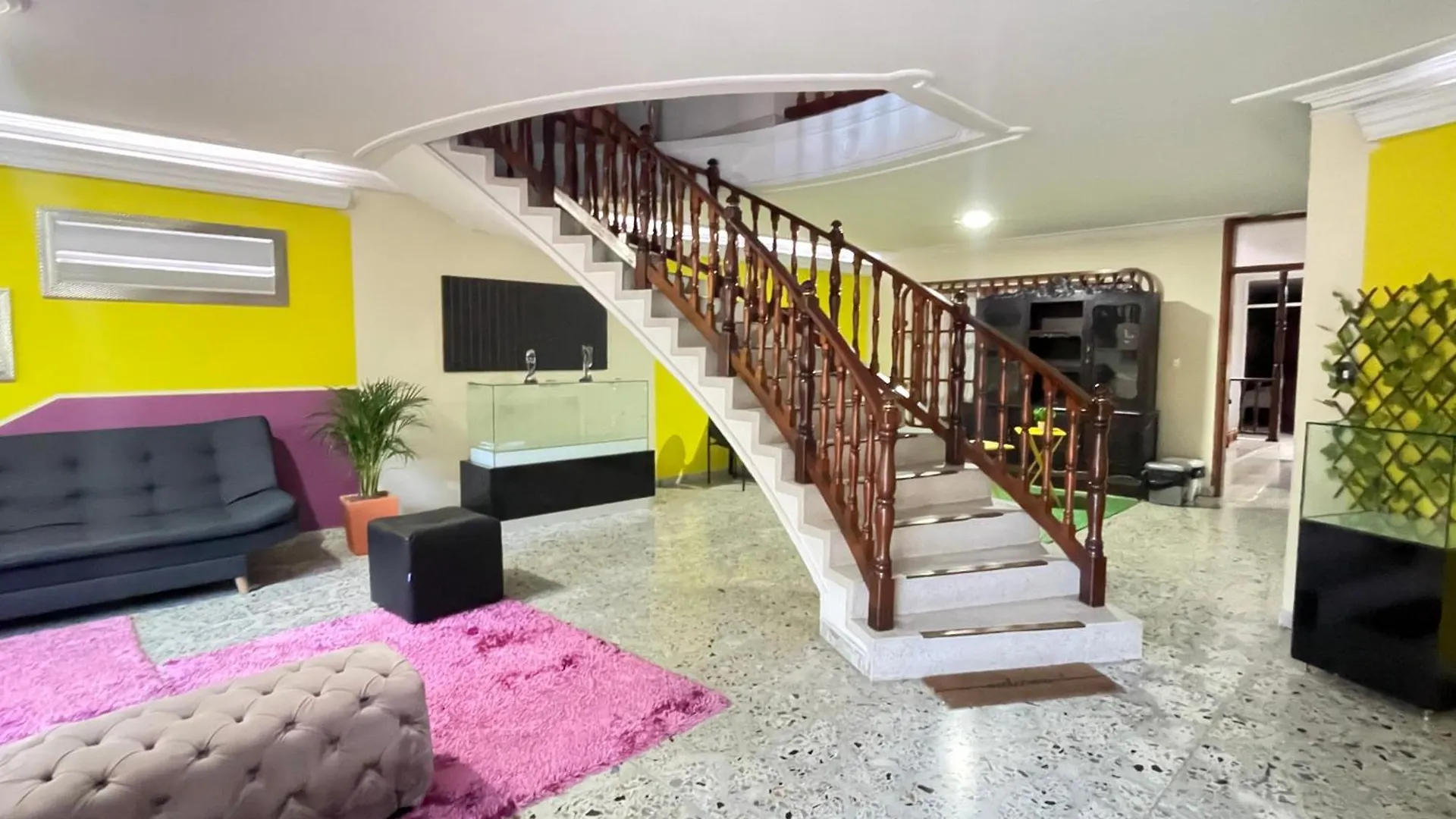 Home Colors - Comodas Habitaciones Estadio Medellin